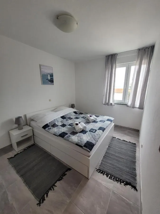 Apartement Luna Petrcane 0*,